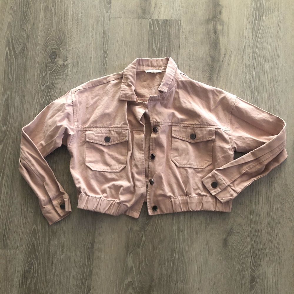 3 for $30!🎀 pink cropped trucker jacket